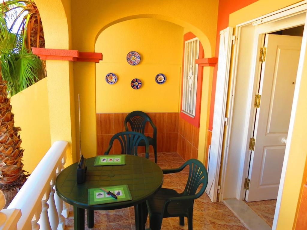 Casa La Zenia Elite Townhouse With Shared Pool And 10 Minutes Walk To Beach Villa Orihuela Exteriör bild