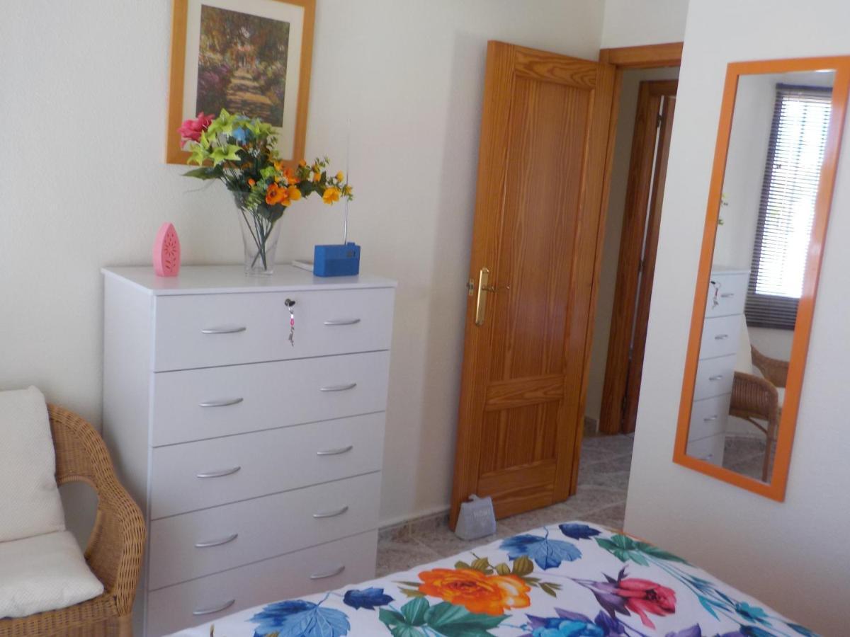 Casa La Zenia Elite Townhouse With Shared Pool And 10 Minutes Walk To Beach Villa Orihuela Exteriör bild