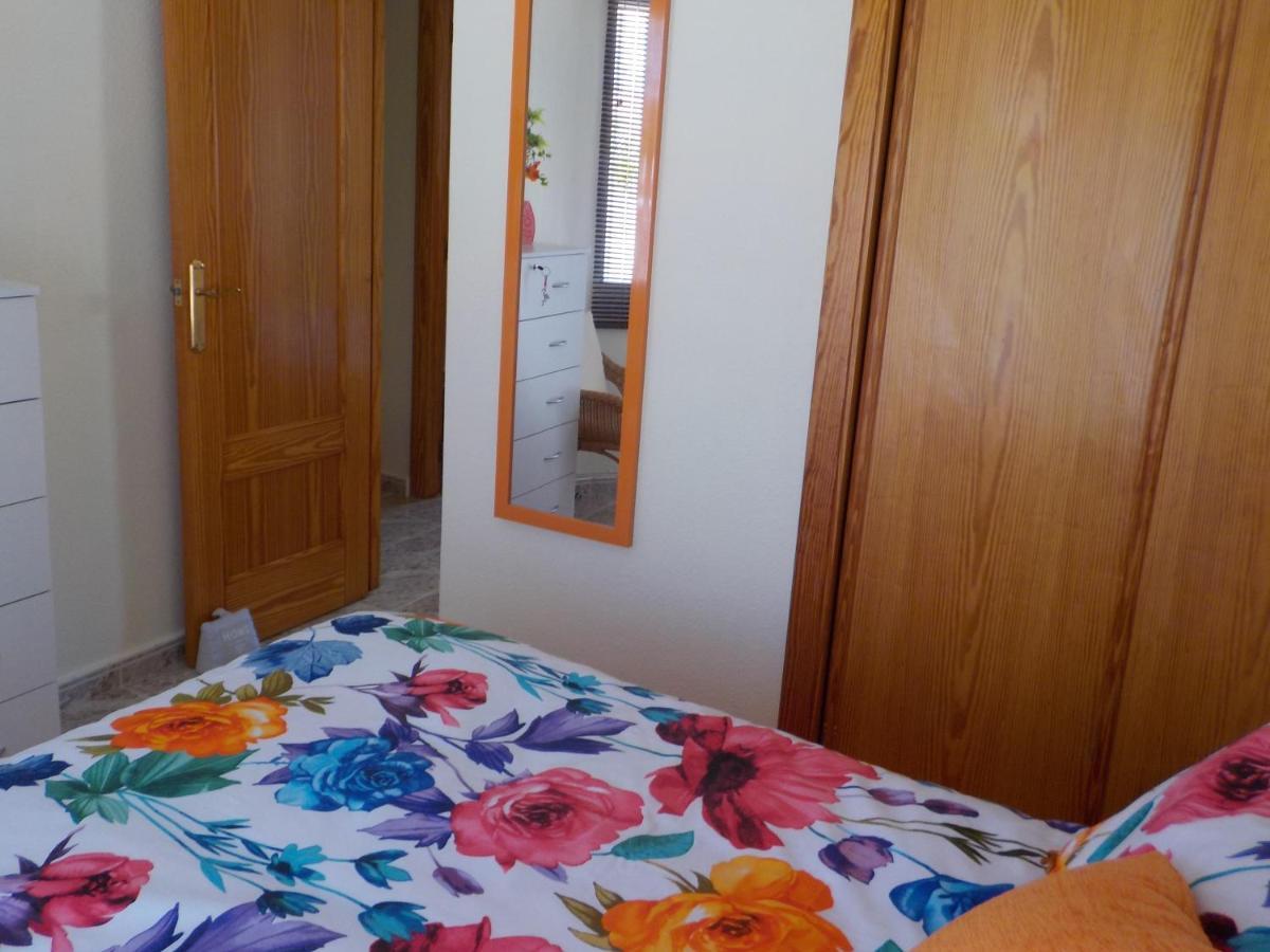 Casa La Zenia Elite Townhouse With Shared Pool And 10 Minutes Walk To Beach Villa Orihuela Exteriör bild